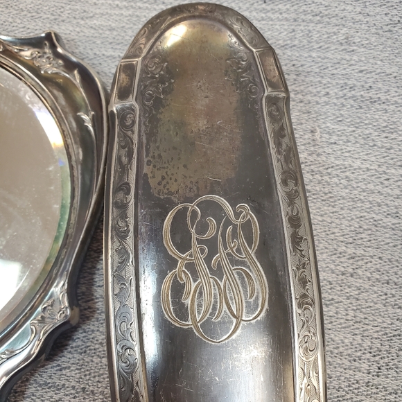 Antique Derby Silver Company 67 Hand Mirror & Monogrammed Brush - Picture 8 of 9